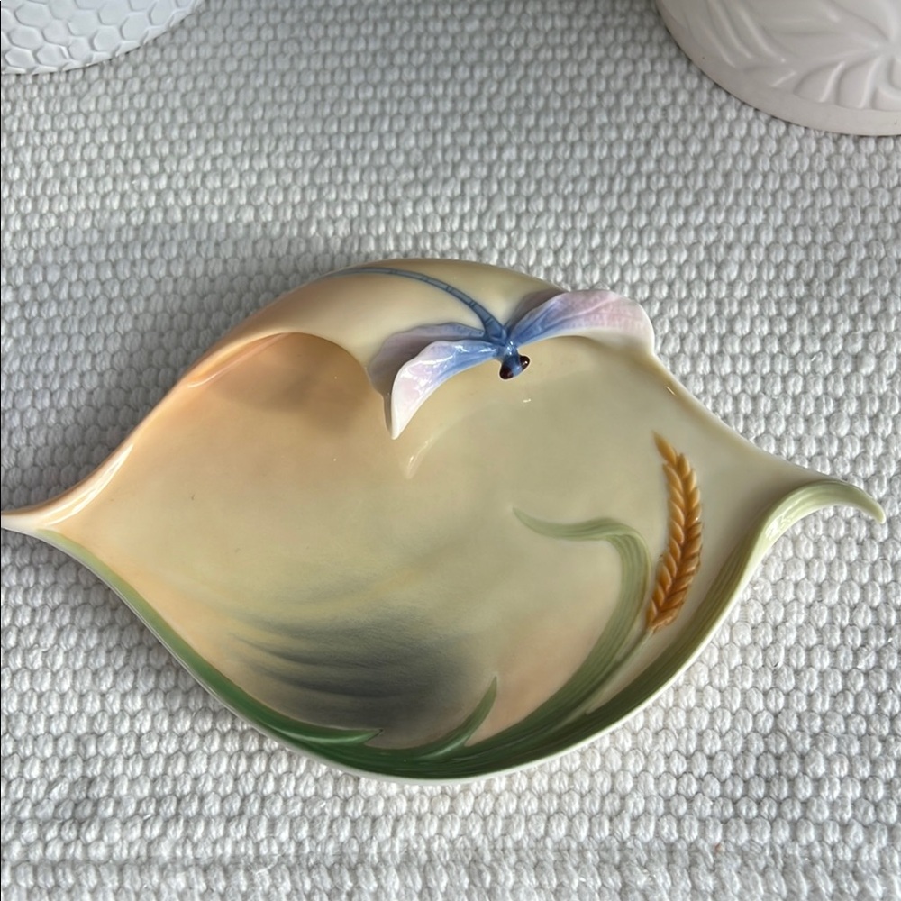 FRANZ collectable Leaf-Shaped Ceramic small Dish with Dragonfly Design